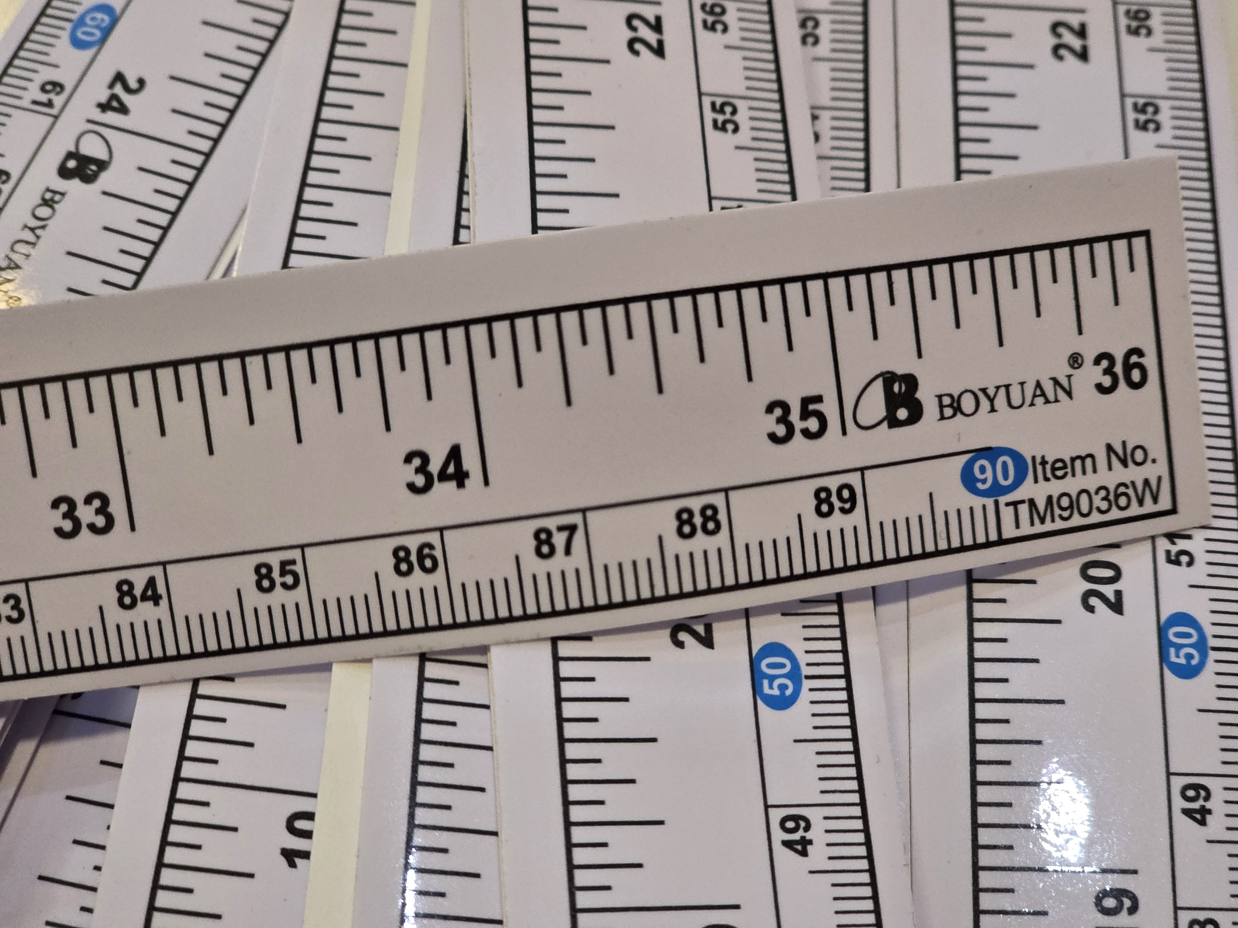 متر کاغذی پشت چسب دار